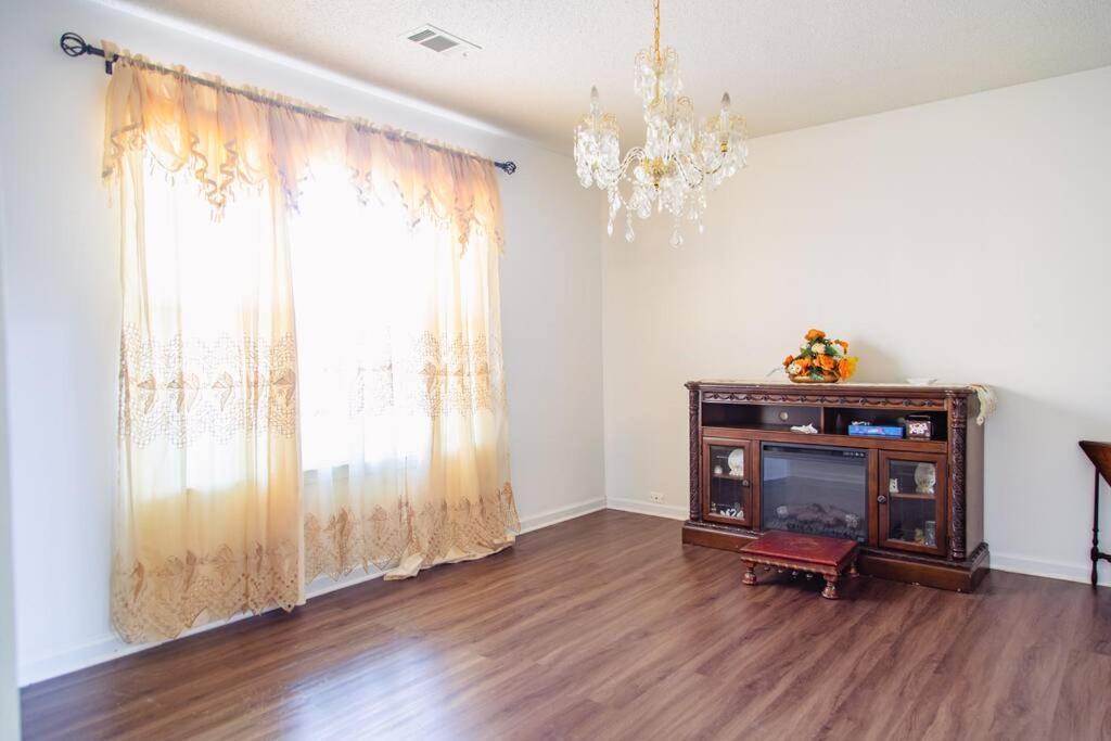 Castle Comfort Ellenwood Exterior foto